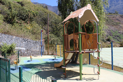 Aire de jeux à ïlet à Cordes